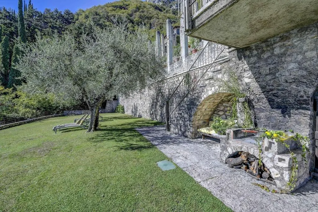 Βίλα Le Ravere Luxury Resort Gargnano